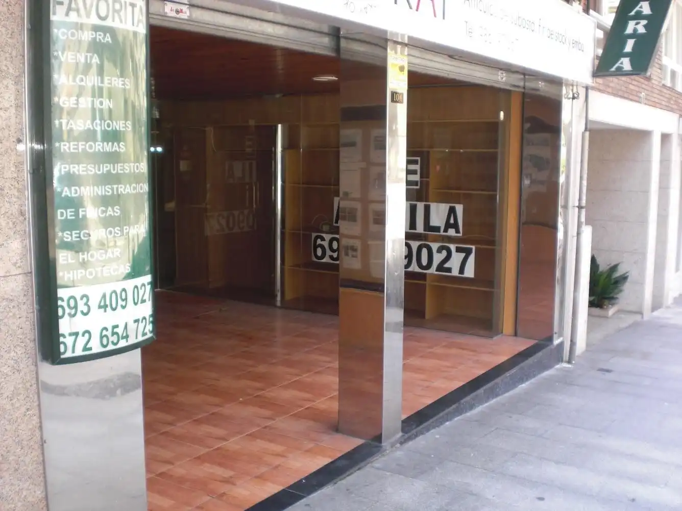 Locale commerciale in affitto a Rúa de Urzáiz