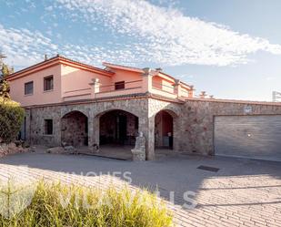 Vista exterior de Casa o xalet en venda en Santa Eulàlia de Ronçana amb Terrassa i Piscina