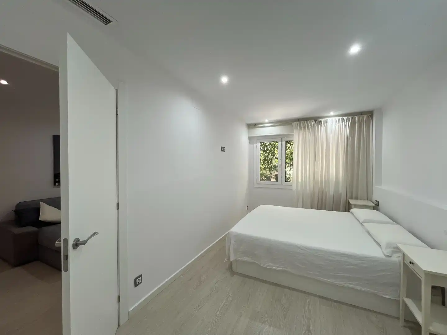 Bedroom of Flat for sale in Barcelona  with Air Conditioner, Heating and Furnished