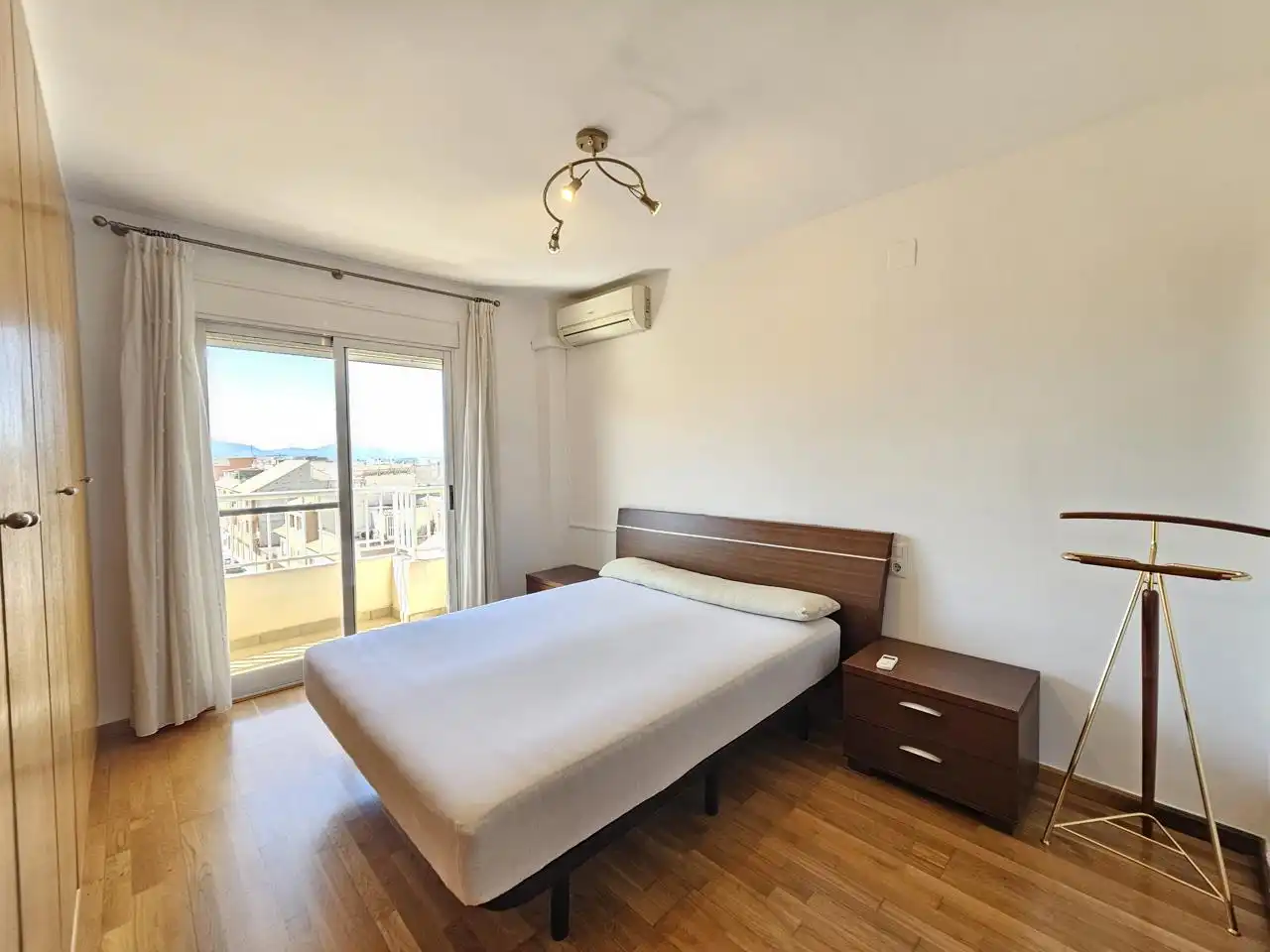 Dachboden zur Miete in Vicario Camarena, Núcleo Urbano