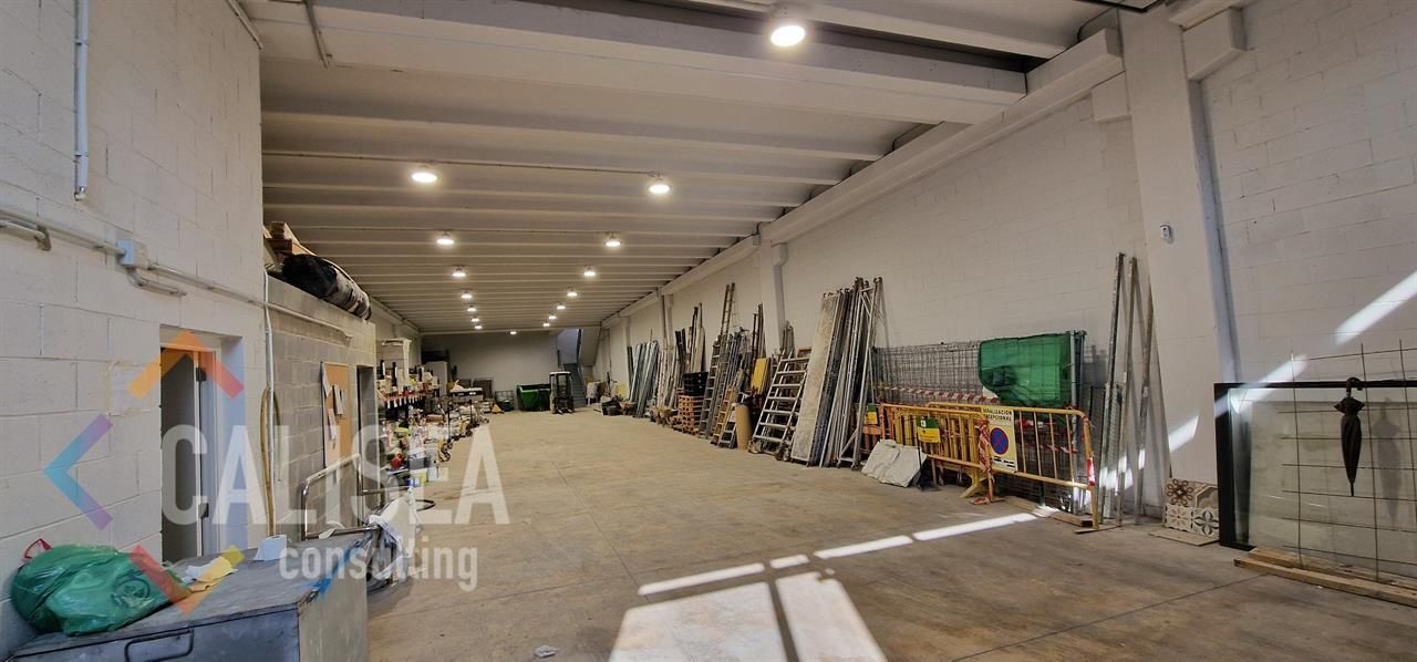 Industrial buildings for sale in Can Feu