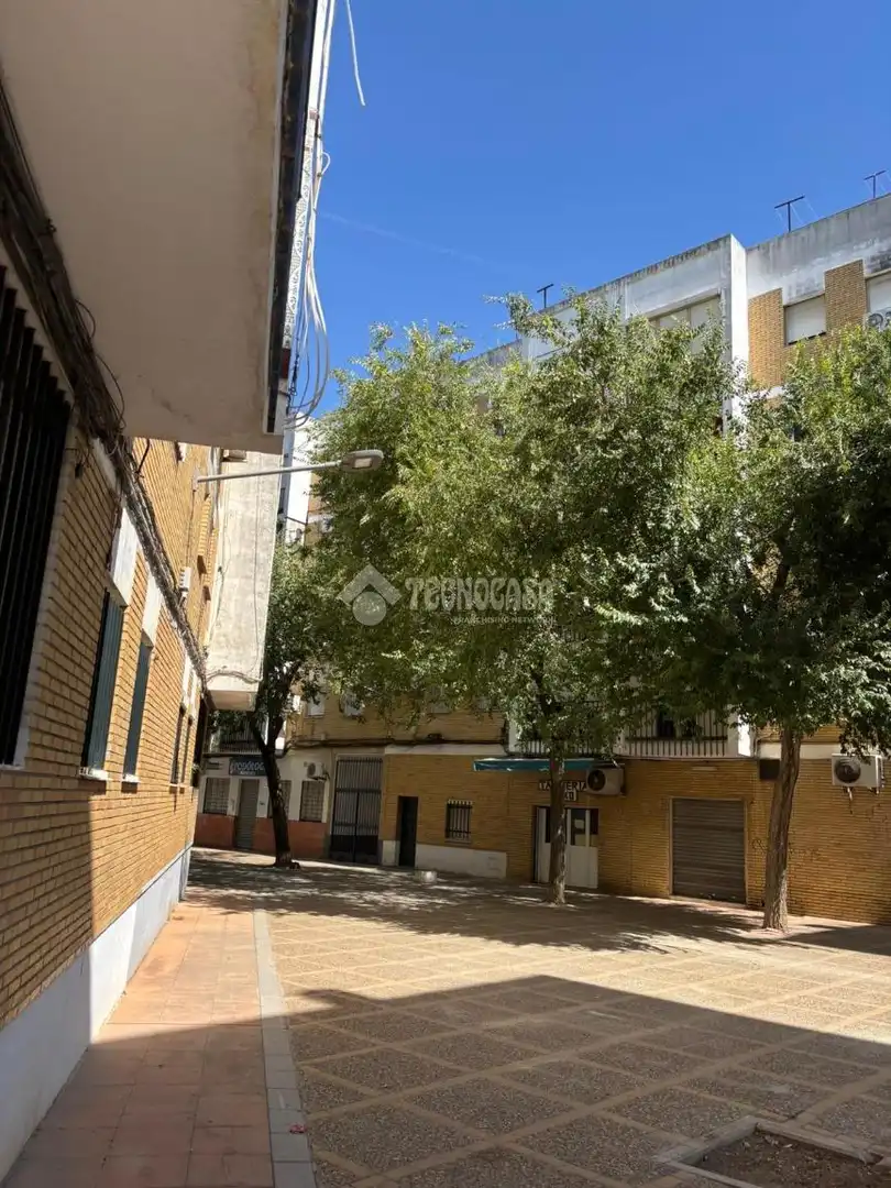 Außenansicht von Wohnung zum Verkauf in Alcalá de Guadaira mit Klimaanlage