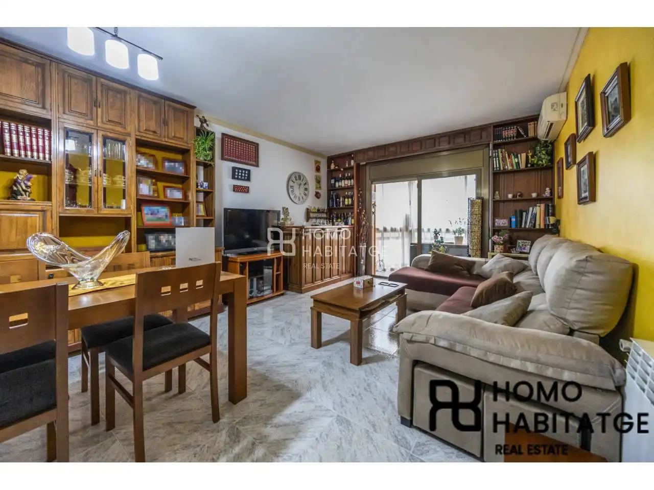 Sala de estar de Piso en venta en Barberà del Vallès con Aire acondicionado, Calefacción y Balcón