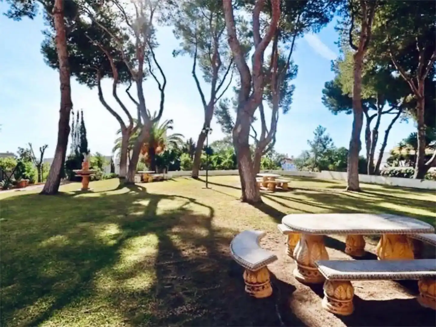 Jardí de Pis de lloguer en Torremolinos amb Piscina i Balcó