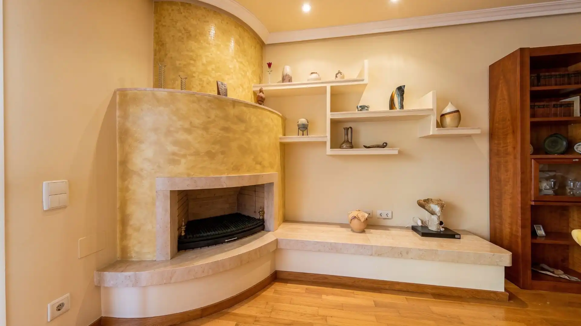 Living room of Houses for sale in Sant Feliu de Llobregat  with Air Conditioner, Heating and Private garden