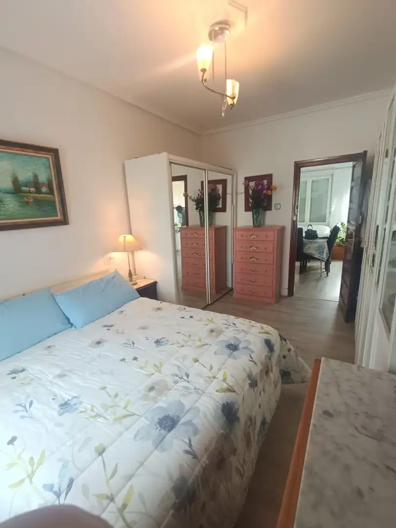 Habitación de Piso en venta en Avilés con Trastero y Amueblado