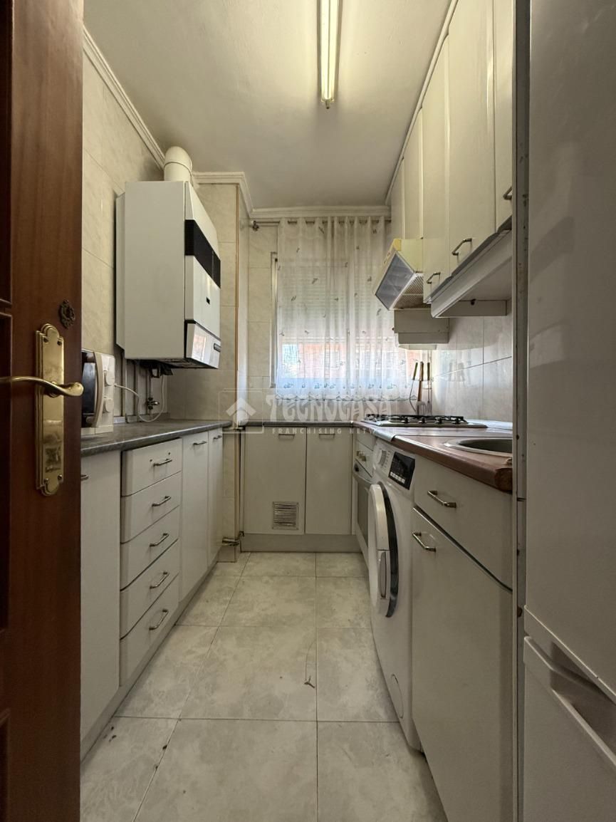 Kitchen of Flat for sale in  Madrid Capital  with Heating and Terrace
