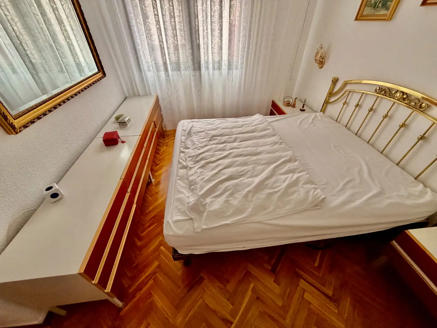 Habitación de Dúplex en venta en Leganés con Aire acondicionado, Calefacción y Jardín privado
