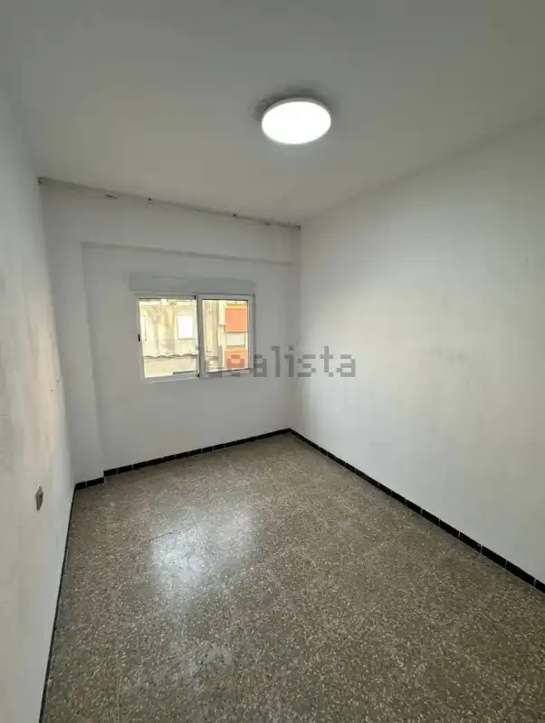 Dormitori de Pis en venda en Llucena / Lucena del Cid amb Terrassa, Balcó i Internet