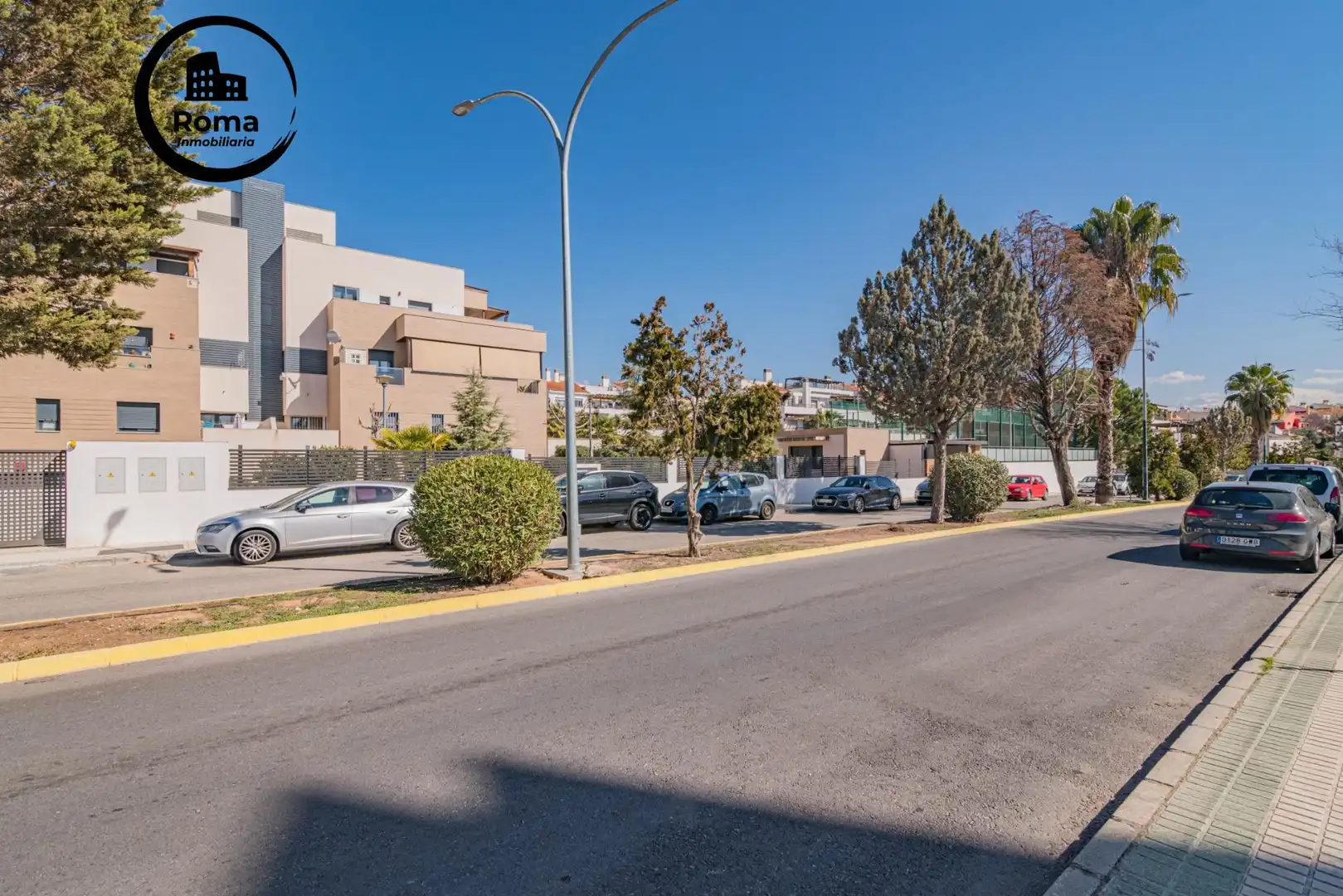 Vista exterior de Piso en venta en Albolote con Aire acondicionado, Calefacción y Piscina comunitaria