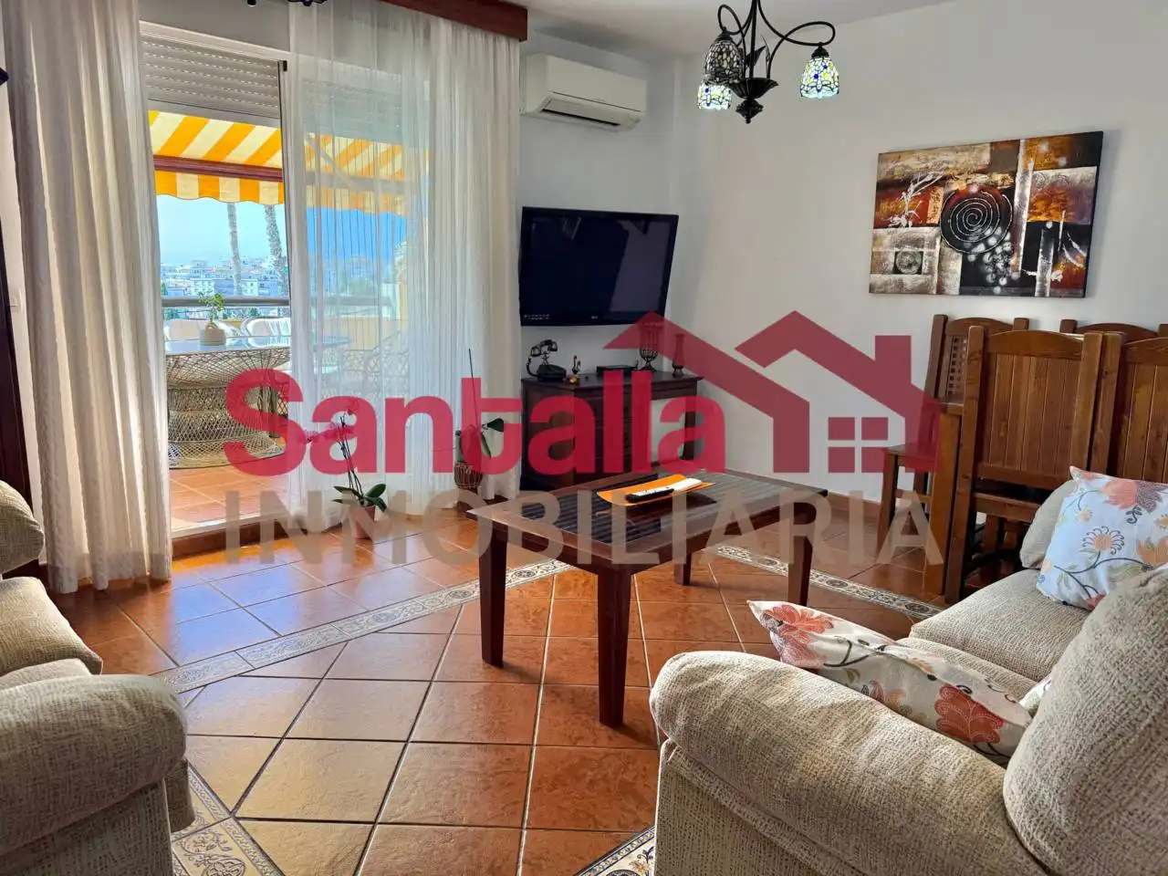 Vista exterior de Casa adosada en venta en Almuñécar con Aire acondicionado, Terraza y Piscina comunitaria