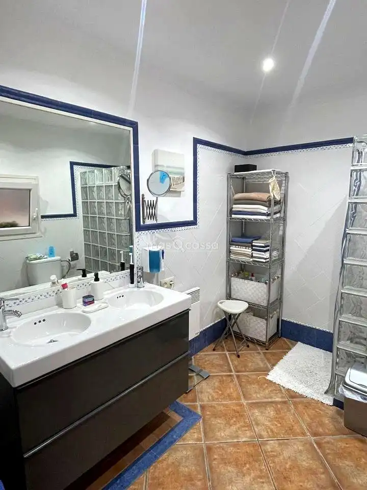 Bany de Casa o xalet en venda en San Roque amb Aire condicionat i Terrassa