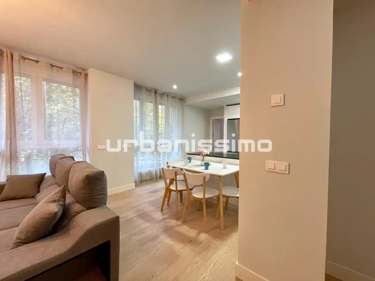 Vista exterior de Apartament de lloguer en Madrid amb Aire condicionat, Calefacció i Moblat