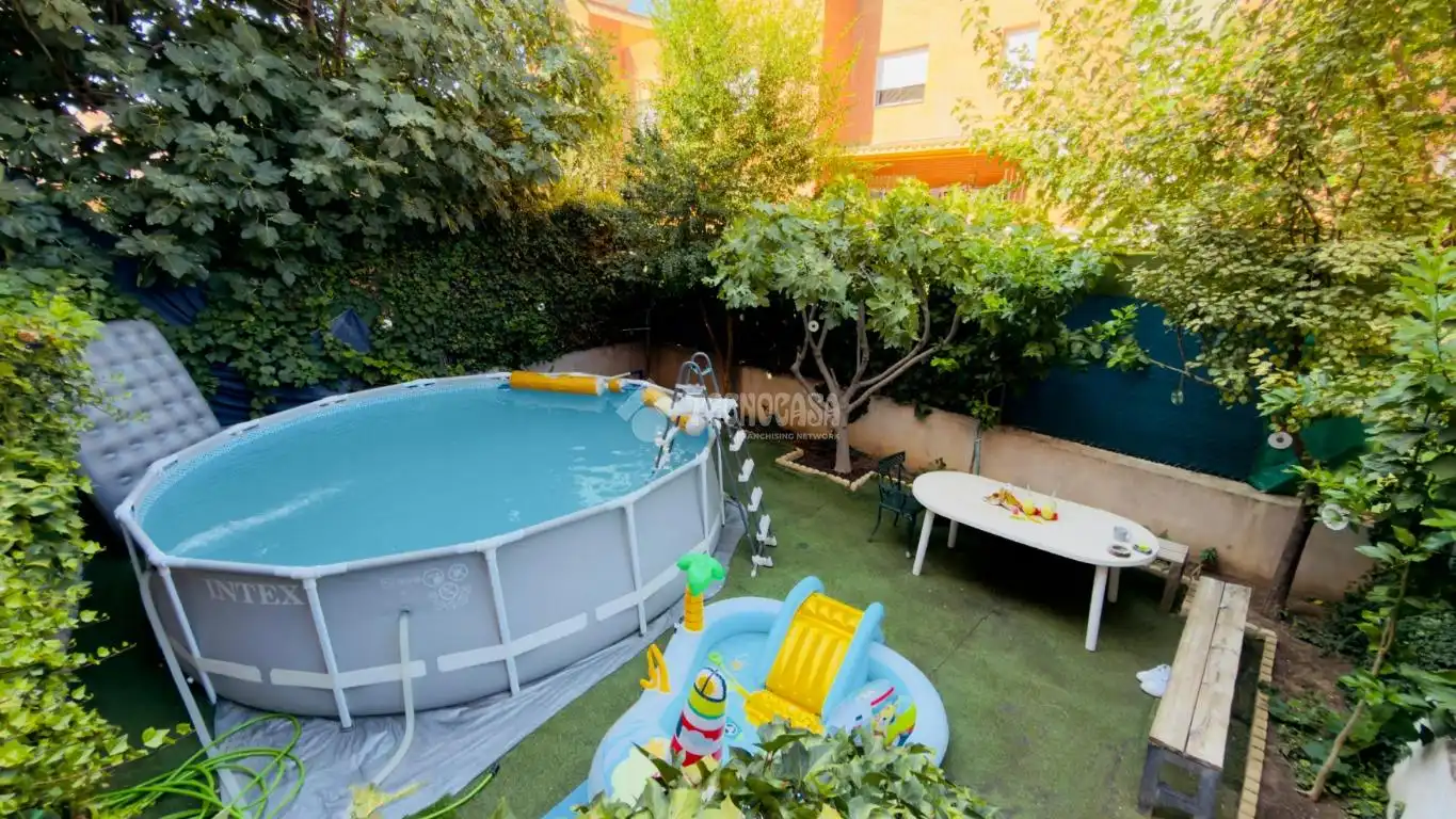 Swimming pool of Detached homes for sale in Seseña  with Balcony