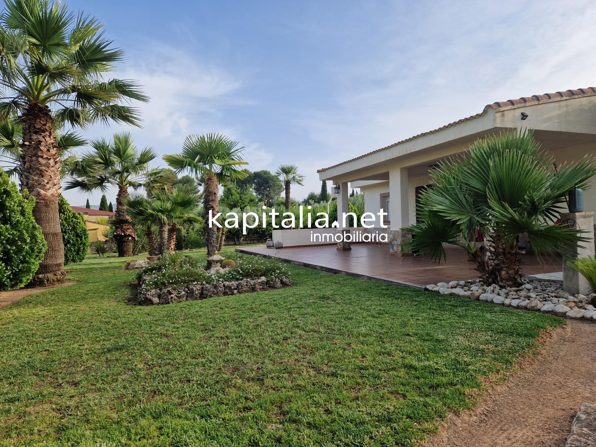 House or chalet for sale in Ontinyent  with Heating, Private garden and Storage room