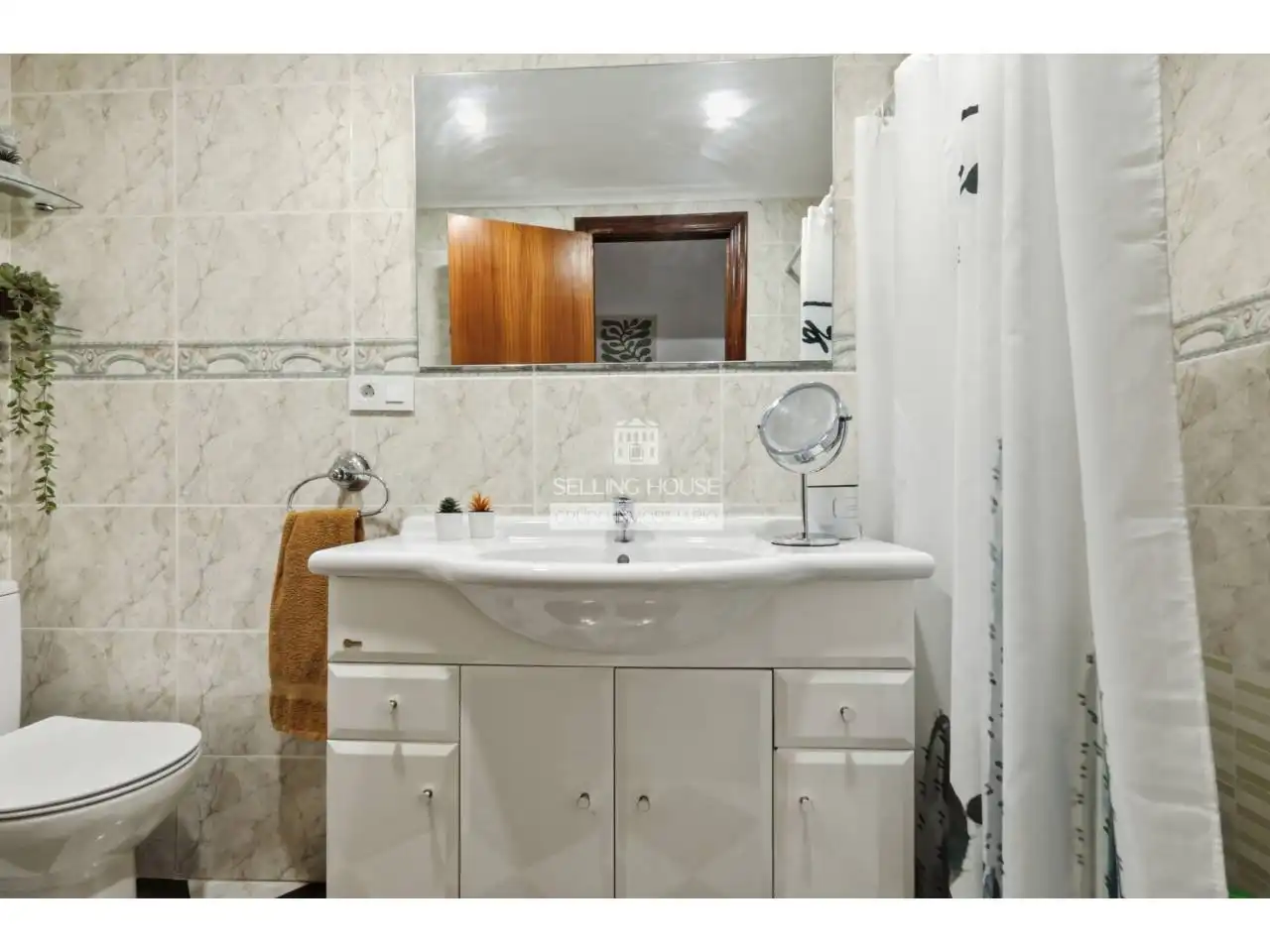 Bathroom of Flat for sale in Xirivella  with Air Conditioner, Storage room and Balcony
