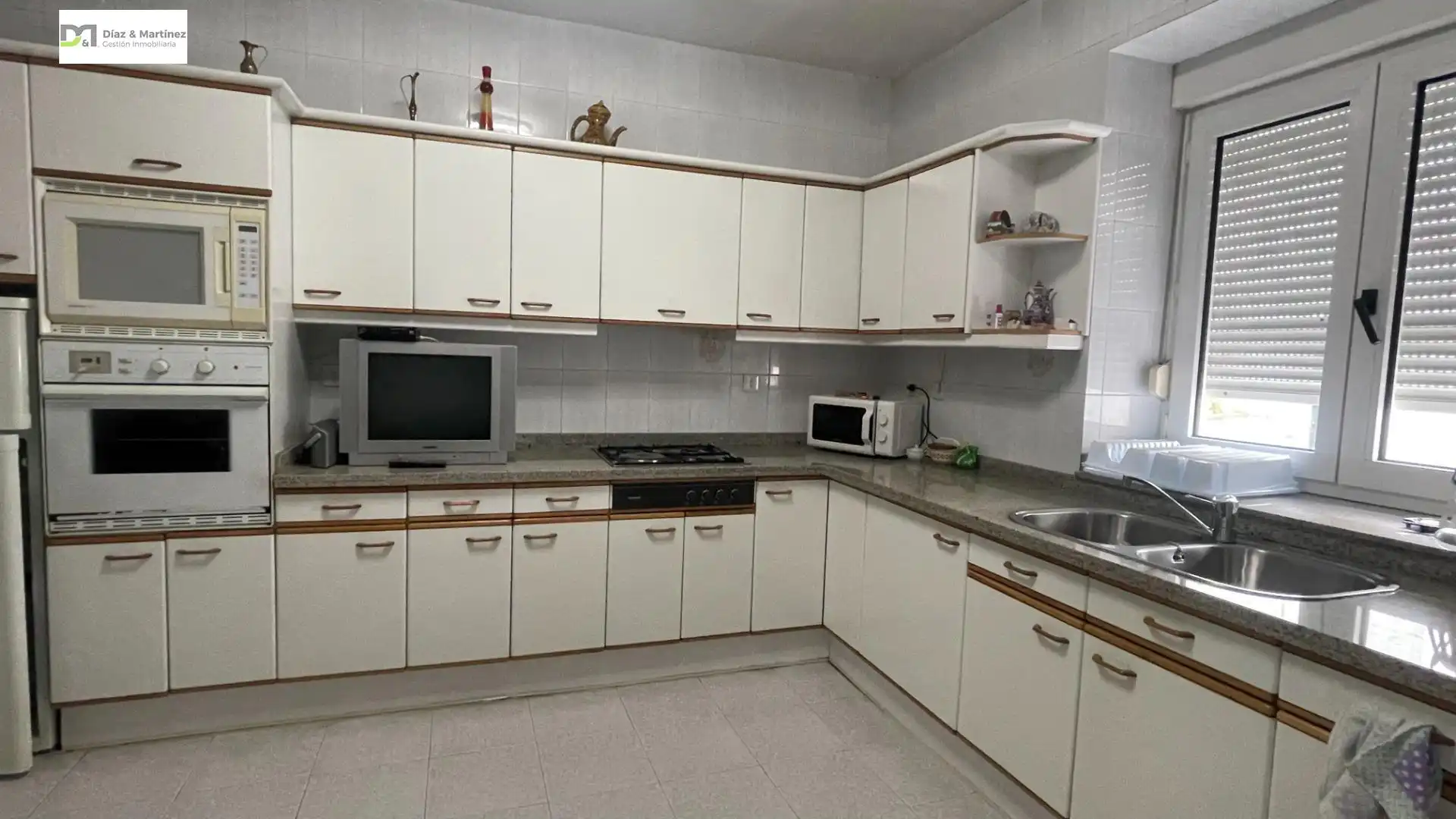 Cuina de Casa o xalet en venda en Bustillo del Páramo amb Calefacció