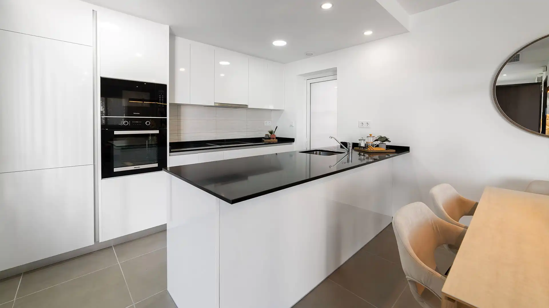 Chalet con piscina en venta en Calle Berlin 42, imagen 13