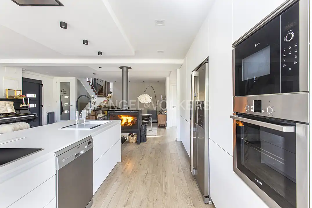 Cocina de Casa o chalet en venta en Gijón  con Calefacción, Jardín privado y Terraza