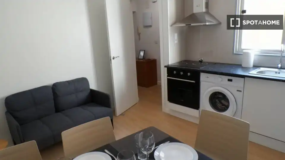 Kitchen of Flat for rent in Paterna  with Air Conditioner, Heating and Furnished