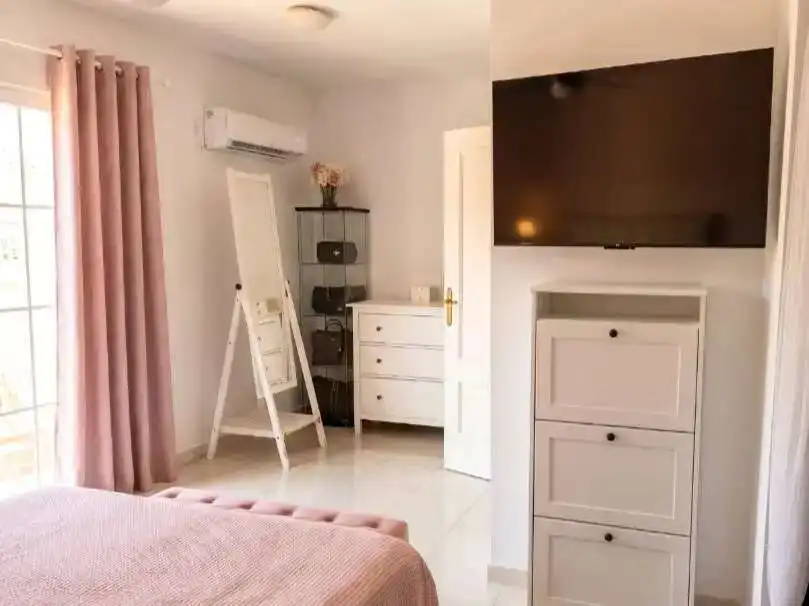 Detached house with terrace for sale in Brenes, imagen 6