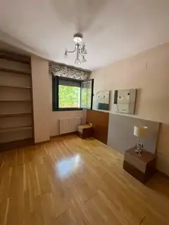 Habitación de Piso en venta en Valladolid con Calefacción, Terraza y Trastero