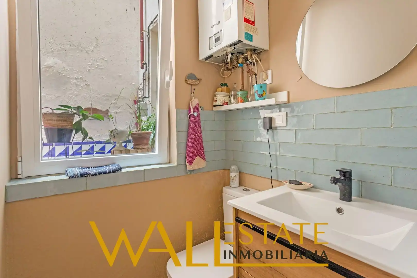Balcony of Ground floor for sale in Madrid  with Heating