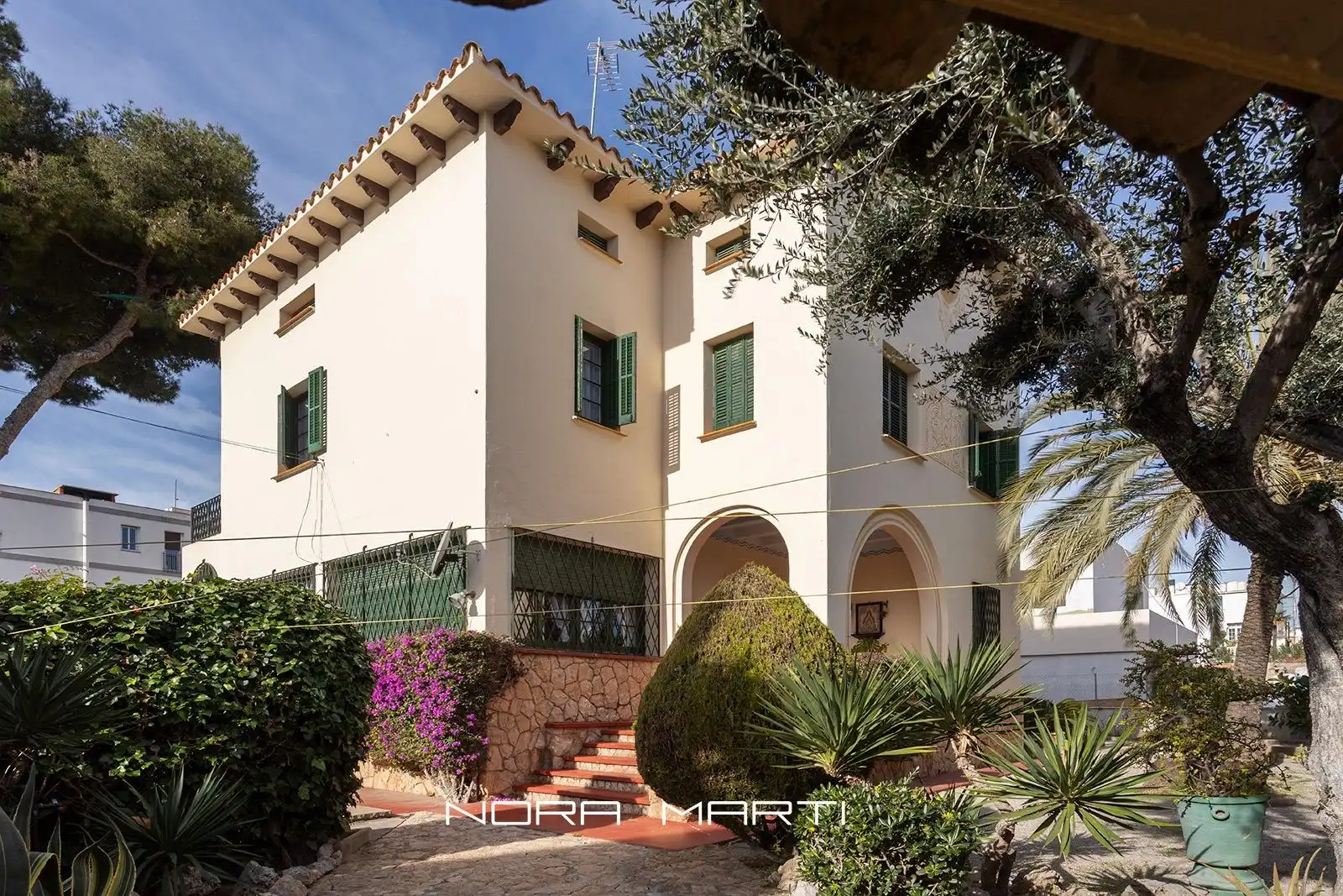 Vista exterior de Finca rústica en venta en Sitges con Aire acondicionado, Calefacción y Jardín privado