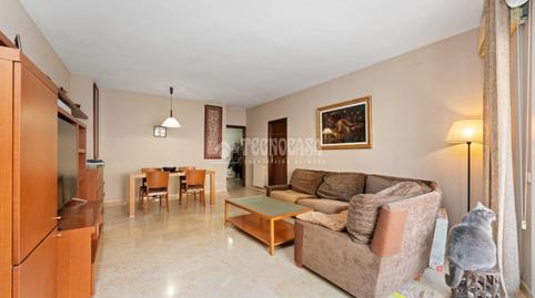 Foto 2 de Pis en venda a La Gavarra, Cornellà de Llobregat