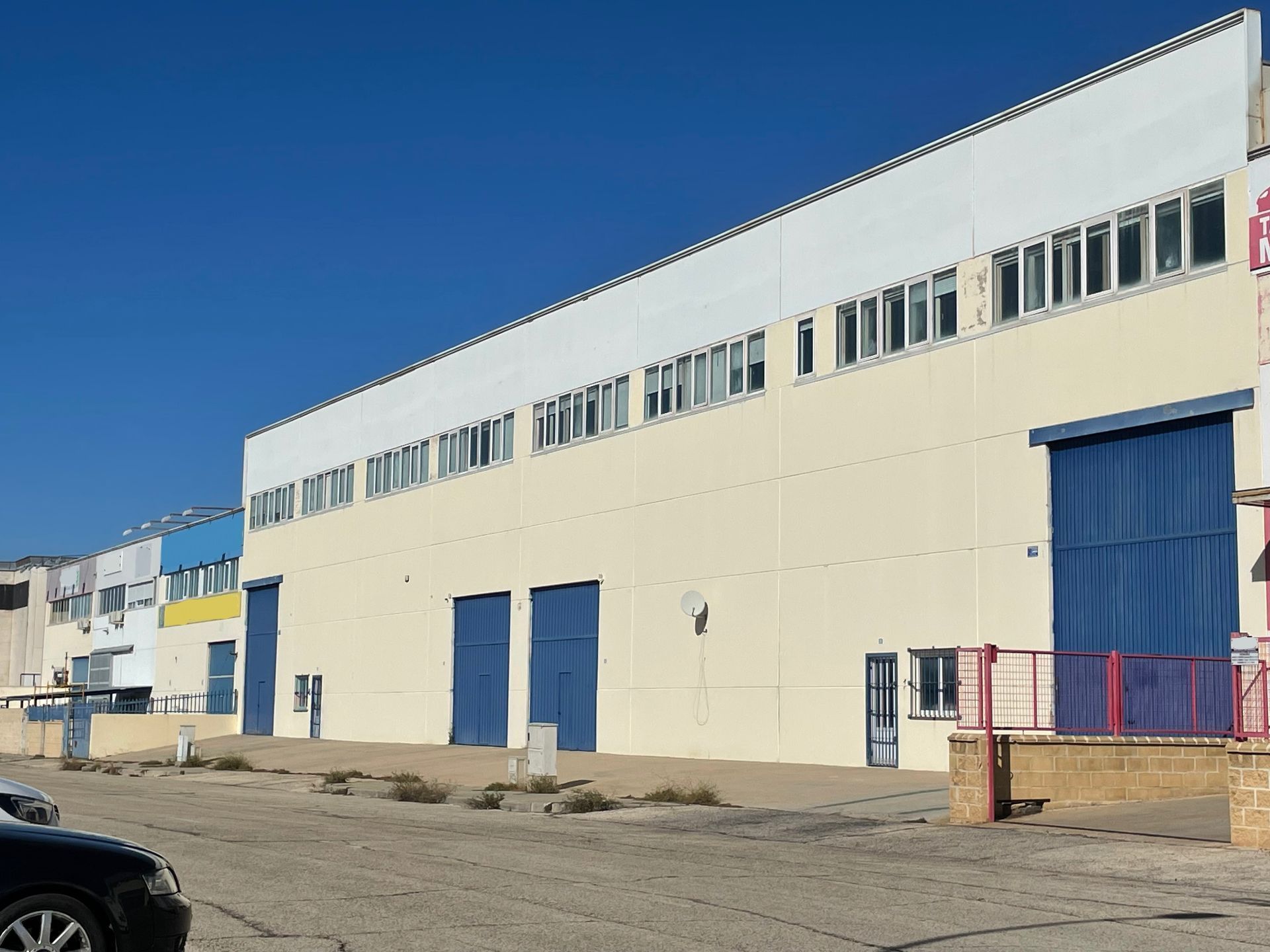 Exterior view of Industrial buildings for sale in Ontígola