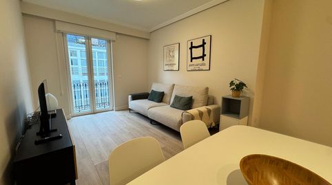 Foto 4 de Piso de alquiler en Área Romántica, Donostia - San Sebastián