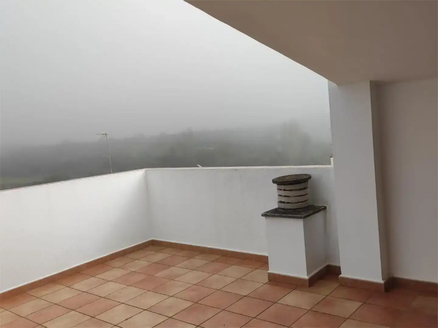 Terrassa de Pis en venda en Beas amb Aire condicionat, Jardí privat i Parquet