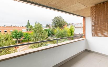 Balcony of Flat for sale in Sant Cugat del Vallès  with Air Conditioner, Terrace and Swimming Pool