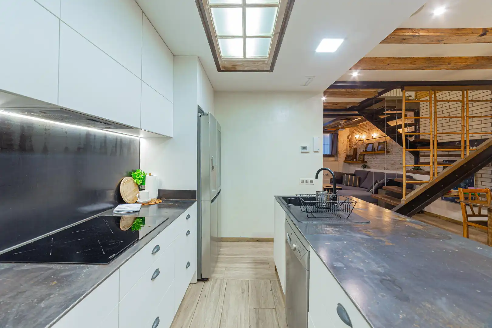 Cuina de Dúplex en venda en Barcelona amb Aire condicionat, Calefacció i Parquet