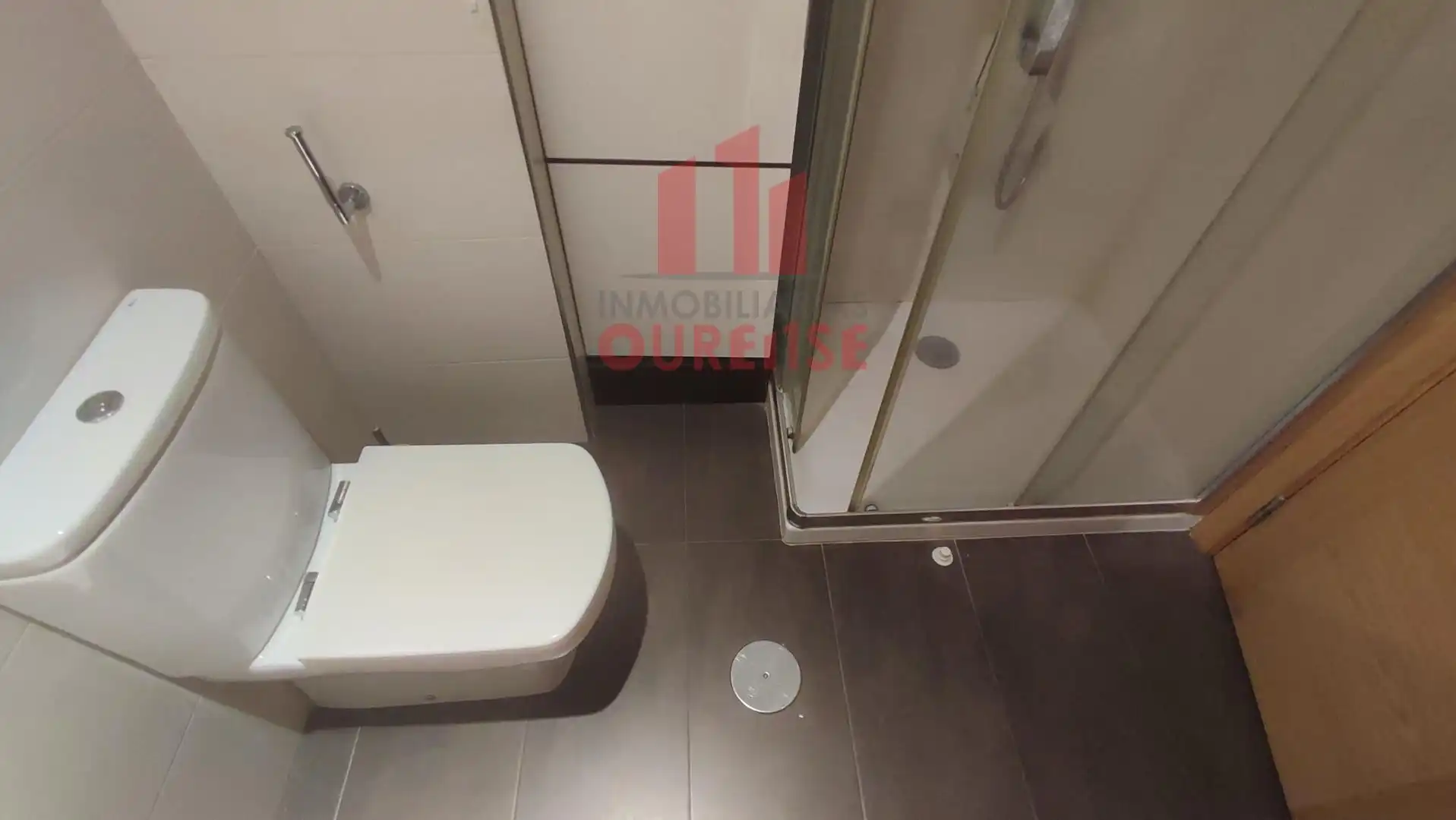Badezimmer von Wohnung zur Miete in Ourense Capital  mit Heizung und Möbliert