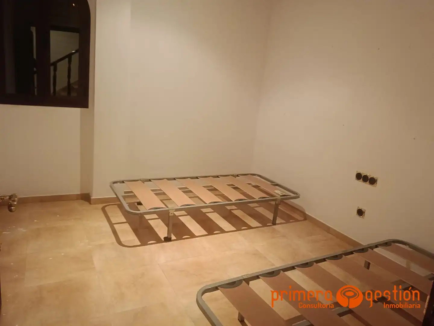 Piso en venta en Carmona con Aire acondicionado