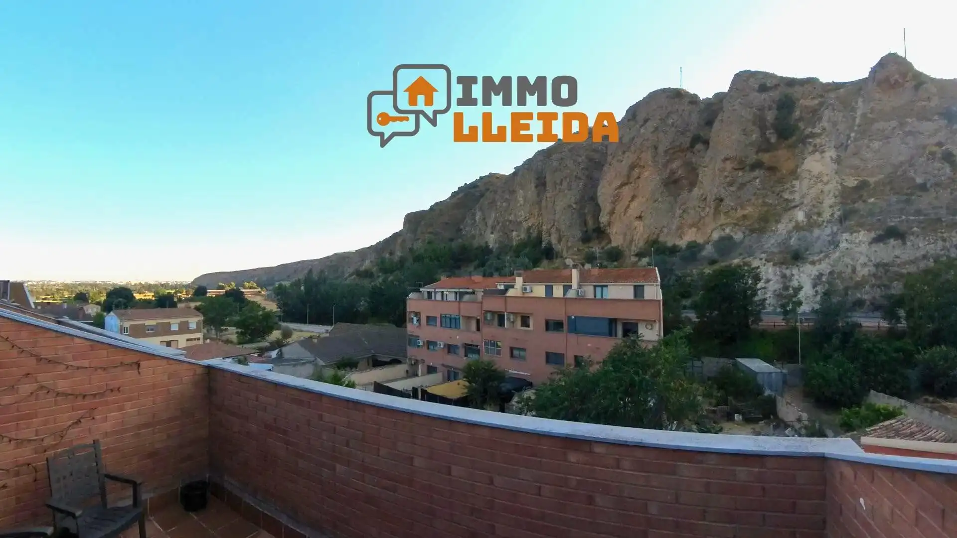 Vista exterior de Dúplex en venda en Os de Balaguer amb Calefacció, Terrassa i Traster