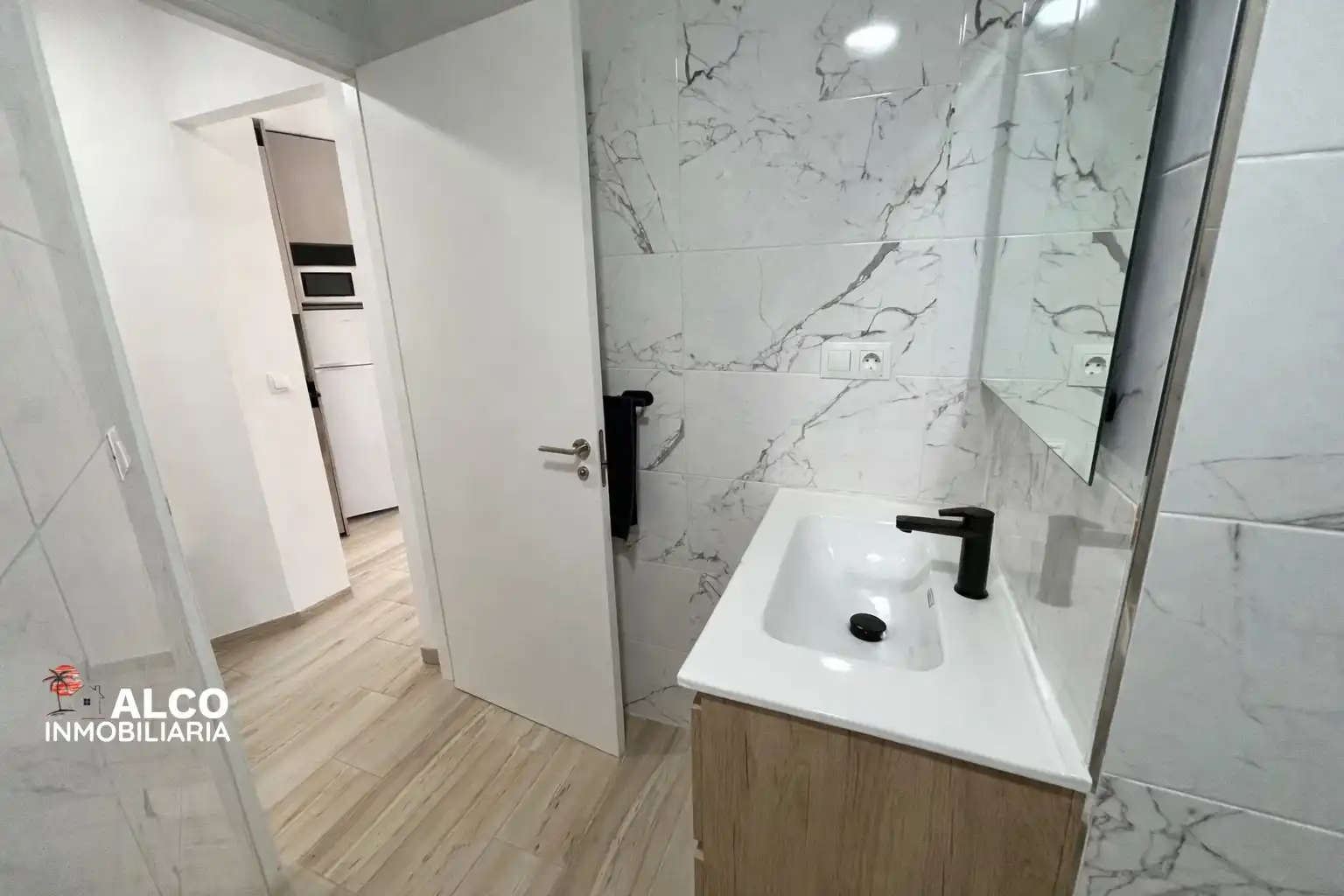 Baño de Estudio en venta en Torrox con Aire acondicionado, Calefacción y Piscina