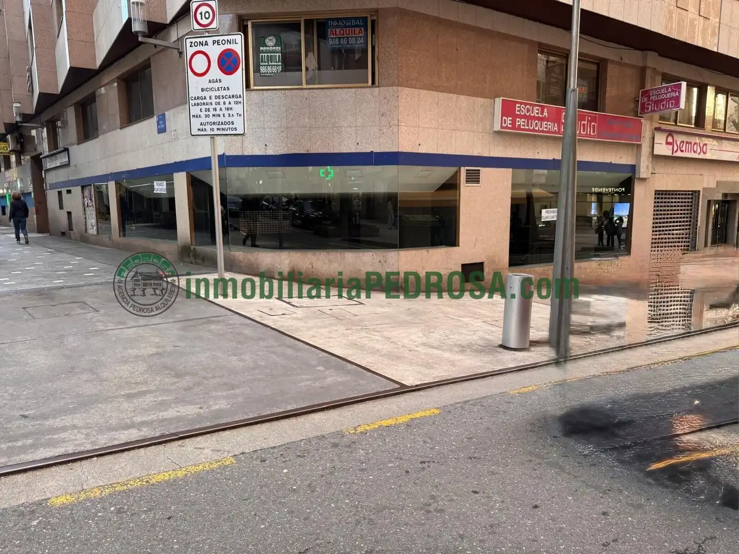 Local comercial en alquiler en Calle Sagasta
