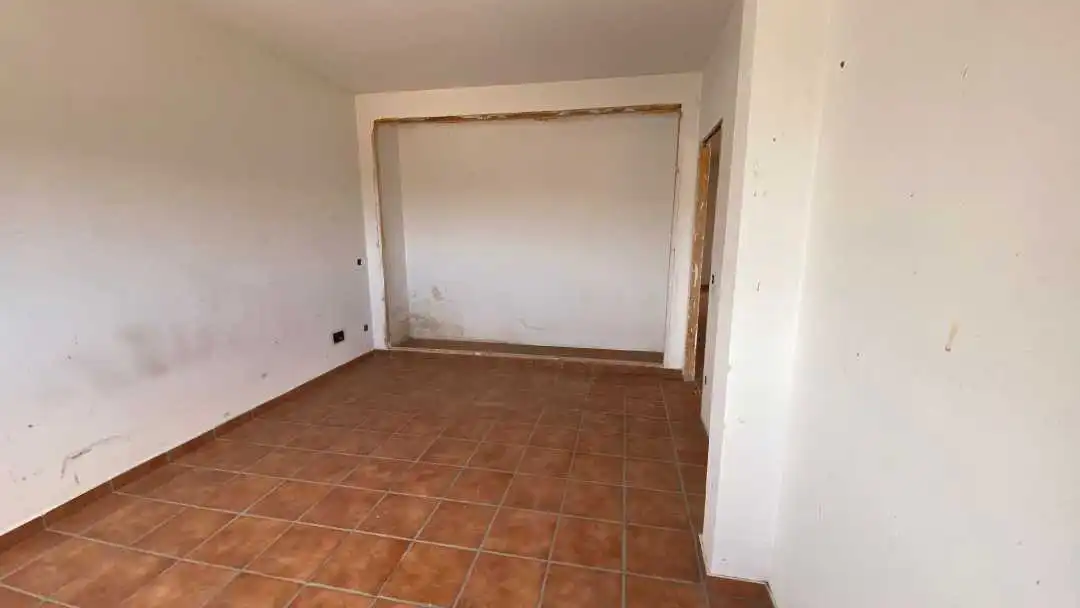 Casa adosada en venda en Tórtola de Henares amb Jardí privat, Terrassa i Balcó