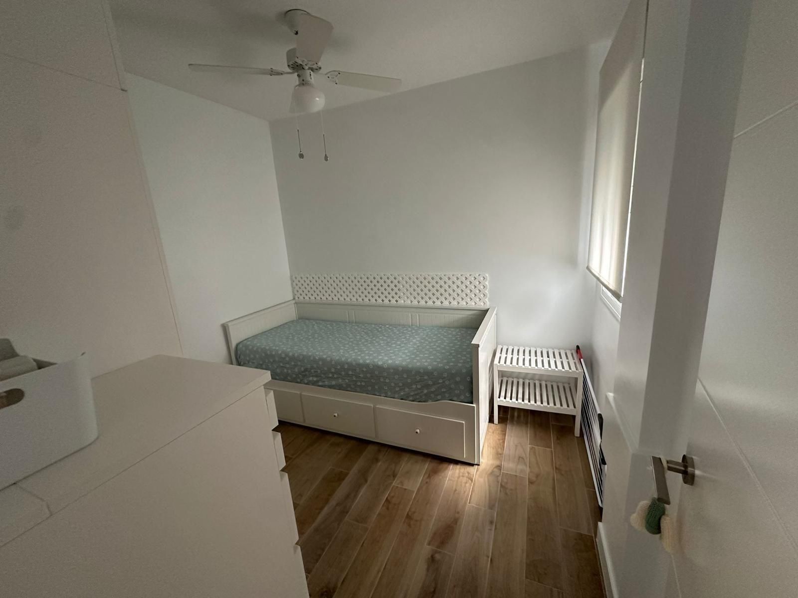 Dormitori de Pis en venda en Chipiona amb Aire condicionat, Terrassa i Alarma