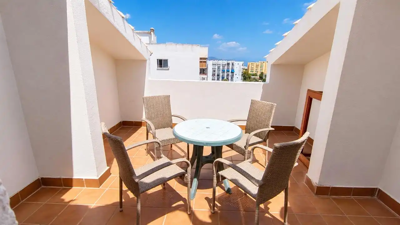 Terrasse von Wohnung zur Miete in Benalmádena mit Schwimmbad und Möbliert