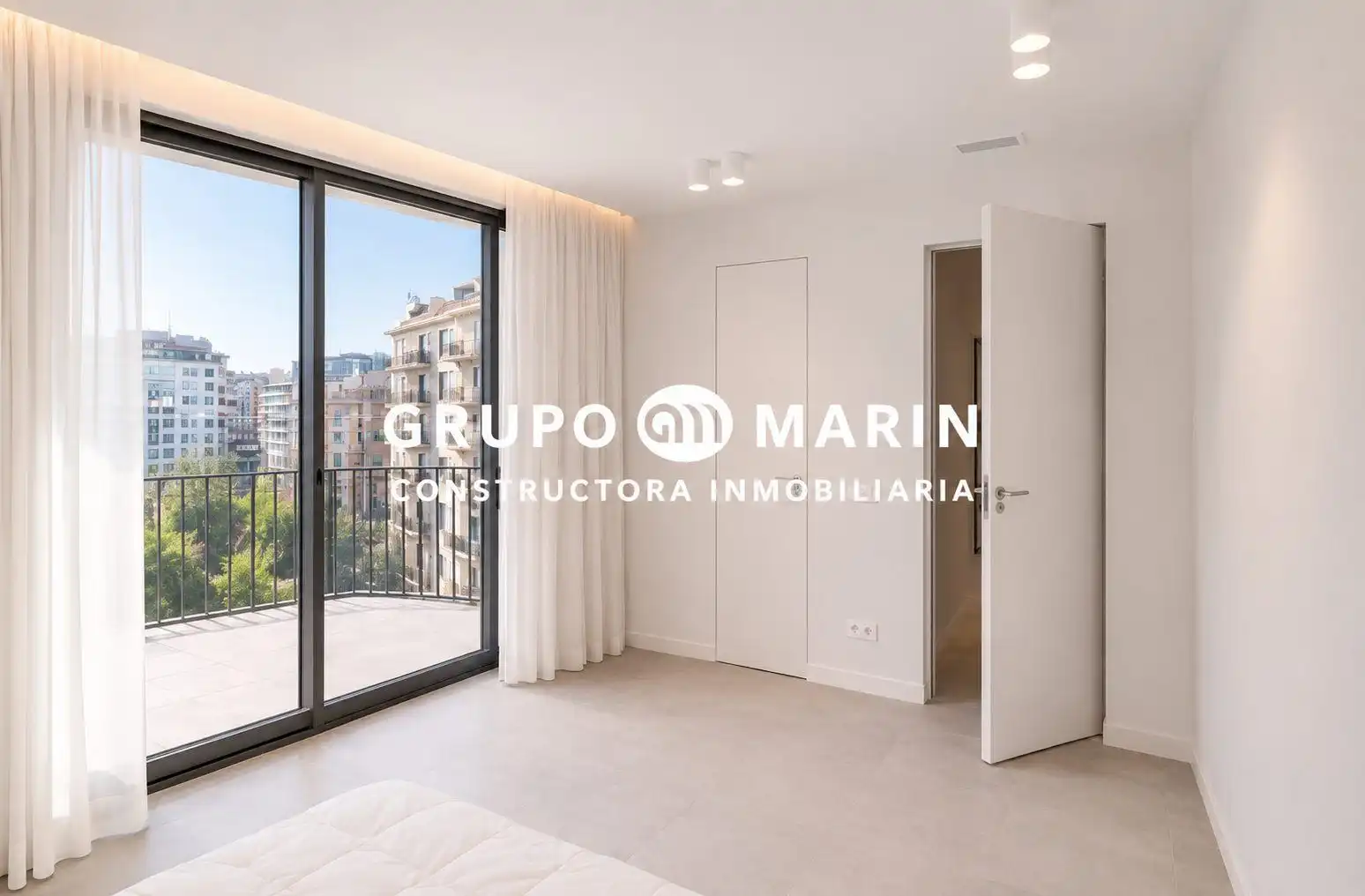 Appartamento con terrazza in vendita a Carrer Diputacio, imagen 4