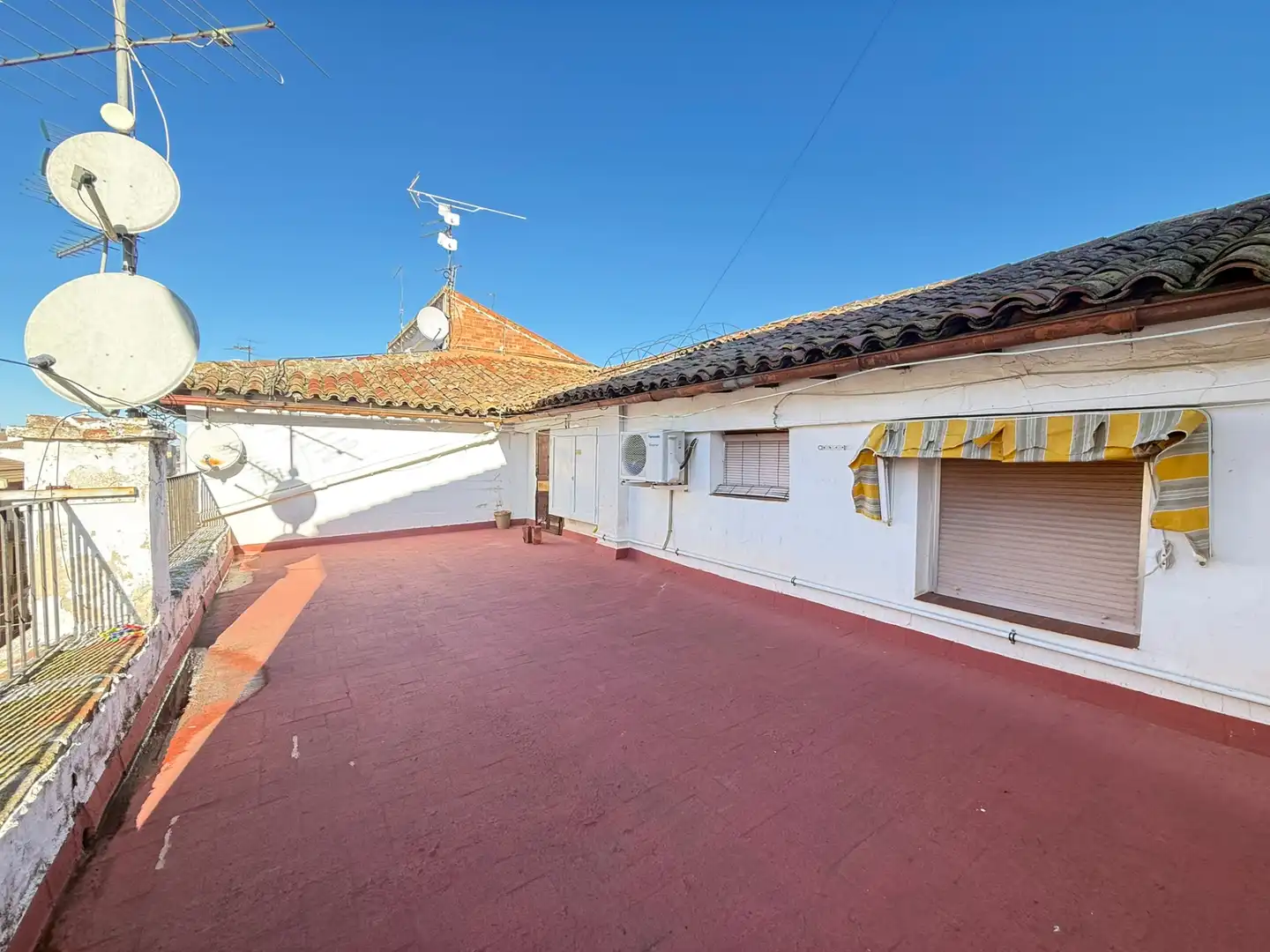 Vista exterior de Ático en venta en Caspe con Aire acondicionado, Calefacción y Amueblado