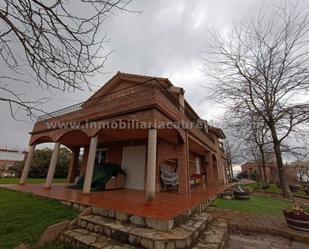 Jardí de Casa o xalet en venda en Clavijo amb Aire condicionat, Calefacció i Jardí privat