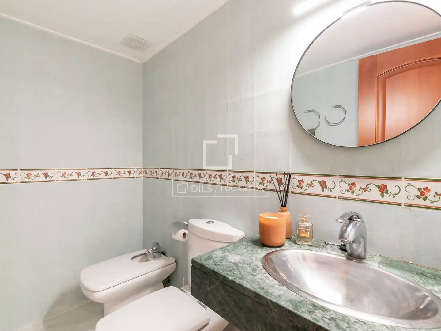 Bathroom of Houses for rent in Castelldefels  with Air Conditioner, Heating and Private garden