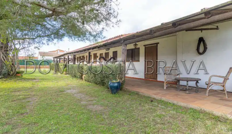 Casa o xalet en venda en Viladamat amb Aire condicionat, Calefacció i Moblat