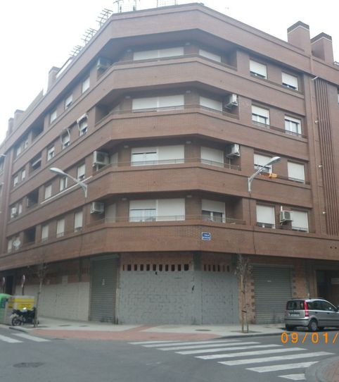 Foto 2 von Garage zum Verkauf in Calle Miguel López de Legazpi, 21, Industria, Albacete Capital