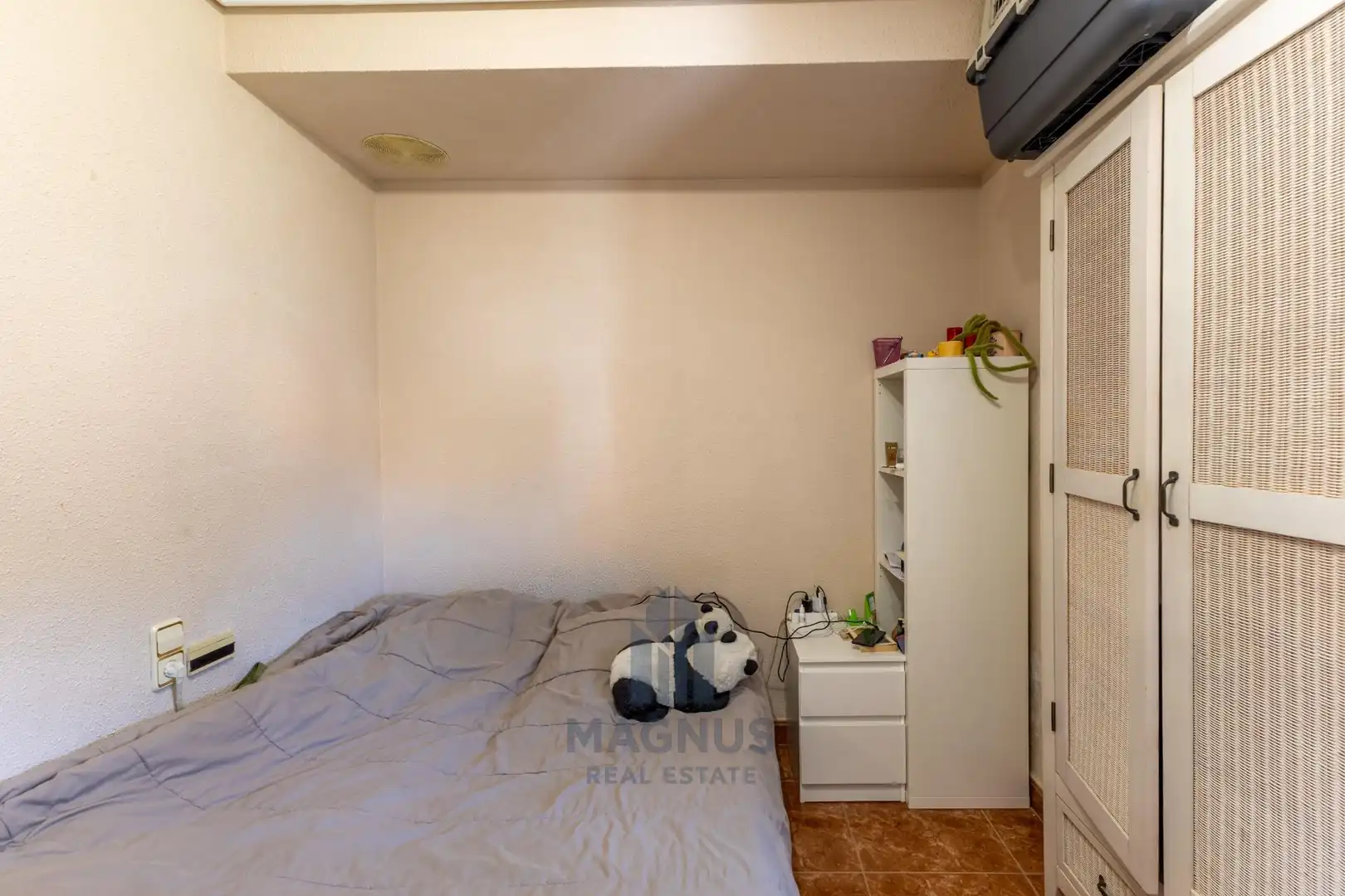 Schlafzimmer von Wohnung zum Verkauf in Valencia mit Klimaanlage und Balkon