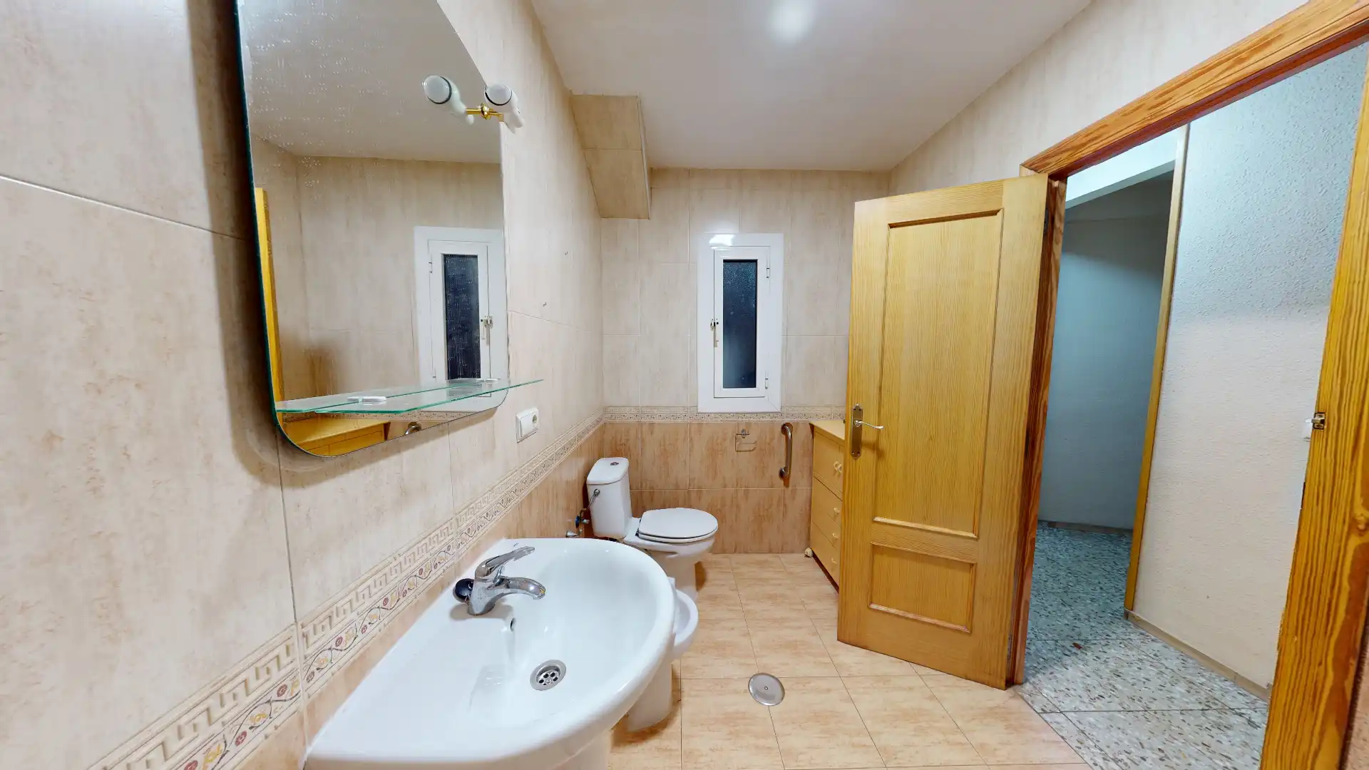 Bathroom of Flat for sale in Alicante / Alacant  with Air Conditioner and Furnished